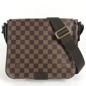 LOUIS VUITTON N41213 Damier District PM crossbody Shoulder Bag